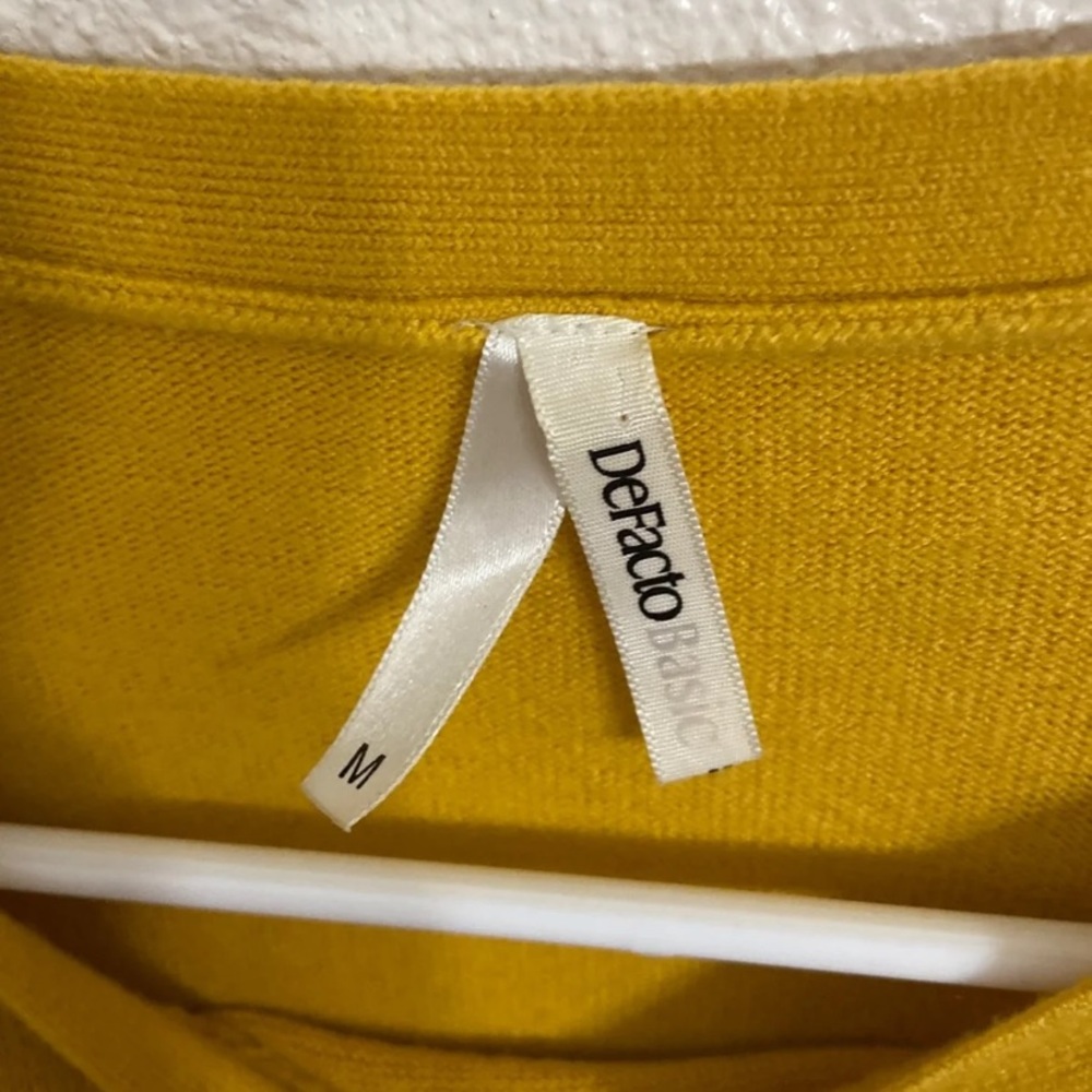 Sweater - Picture 5 of 5